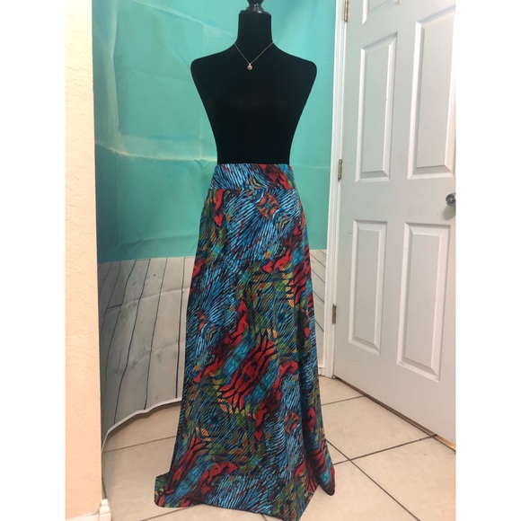 JohnPaulRichard Dresses & Skirts - ❤️ Colorful pattern maxi skirt